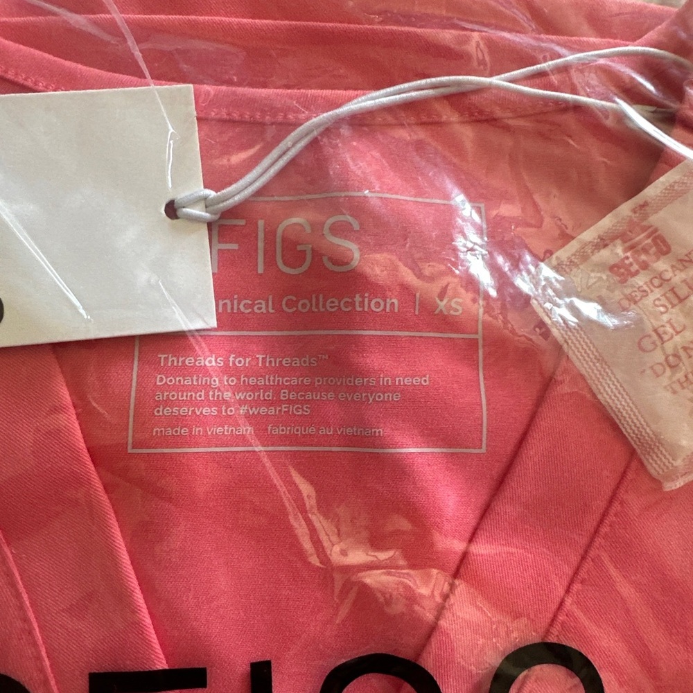 Figs Scrub top
